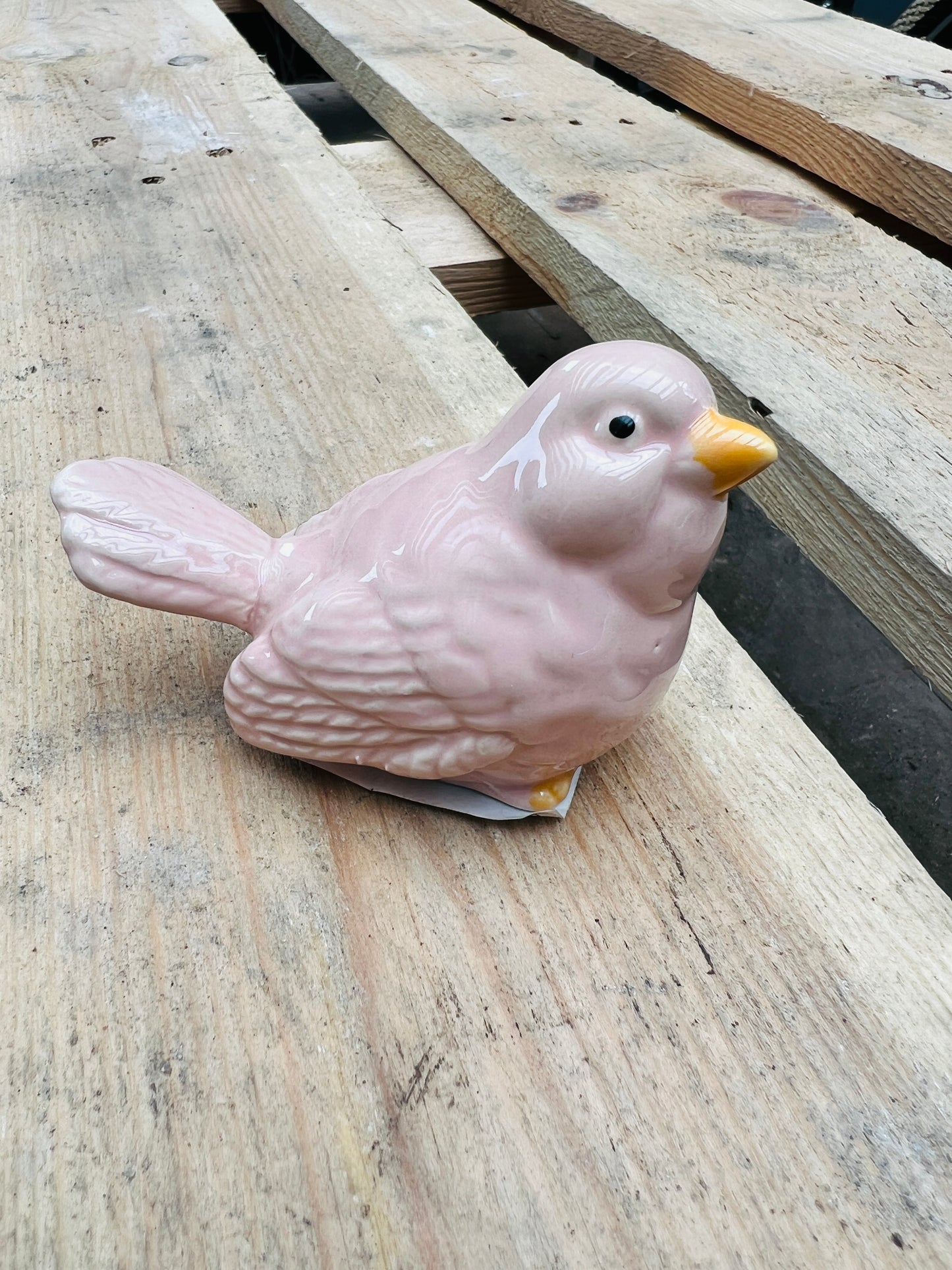 Beeldje vogel roze