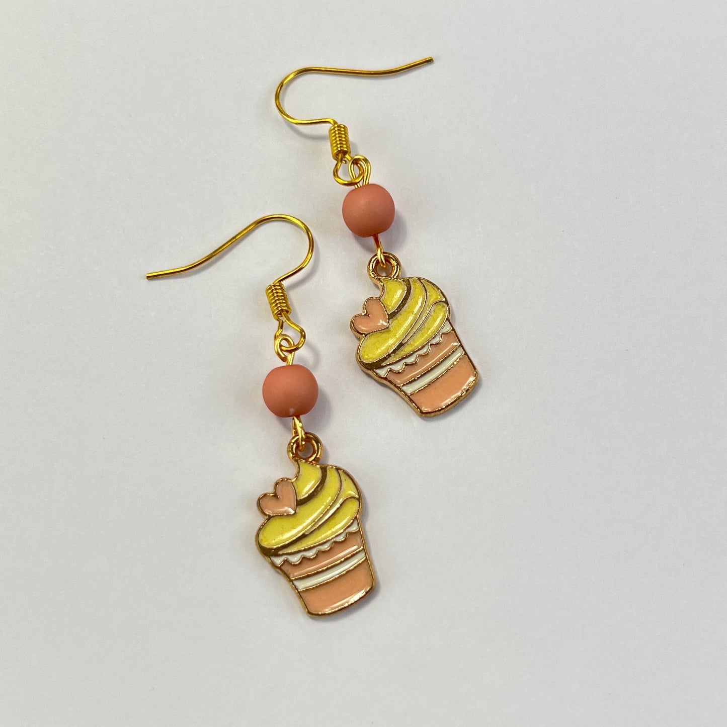 Cupcake oorbellen - lengte 4 cm