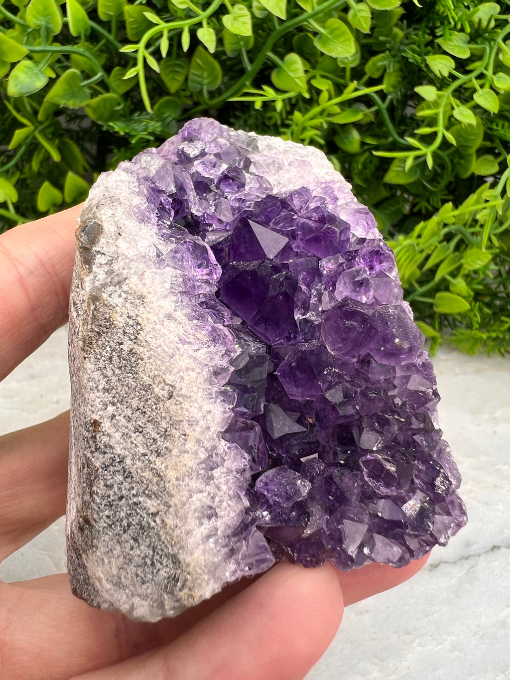 Amethist cluster cut base