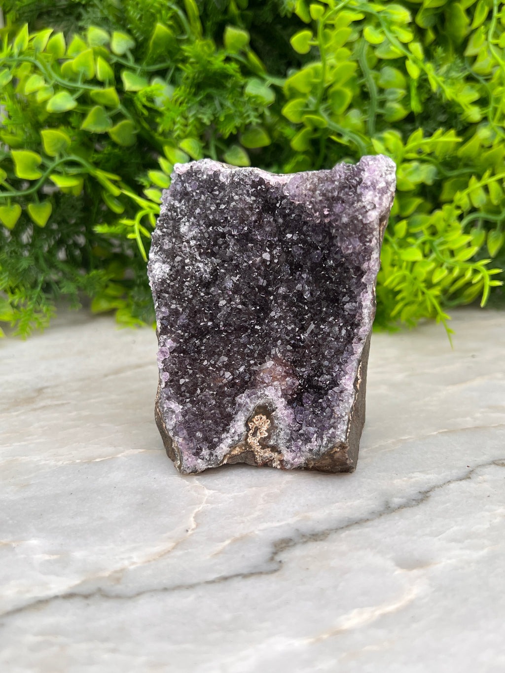 Amethist cluster cut base
