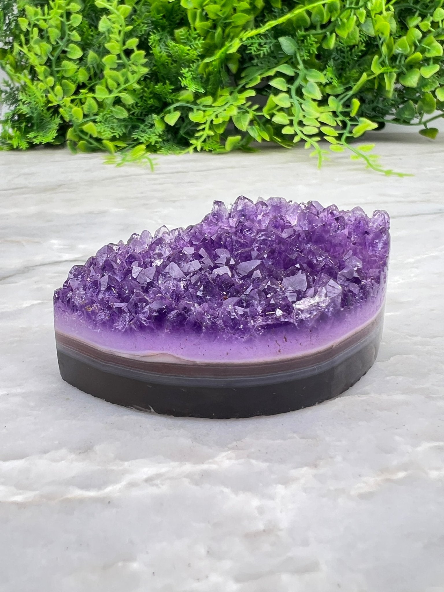 Amethyst und Achat, elliptisch, rundum poliert (7 cm) von KEY LIME STORE