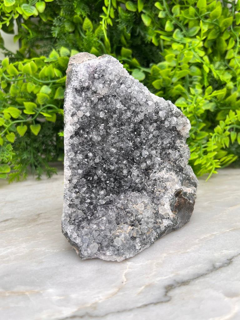 Amethist cluster cut base