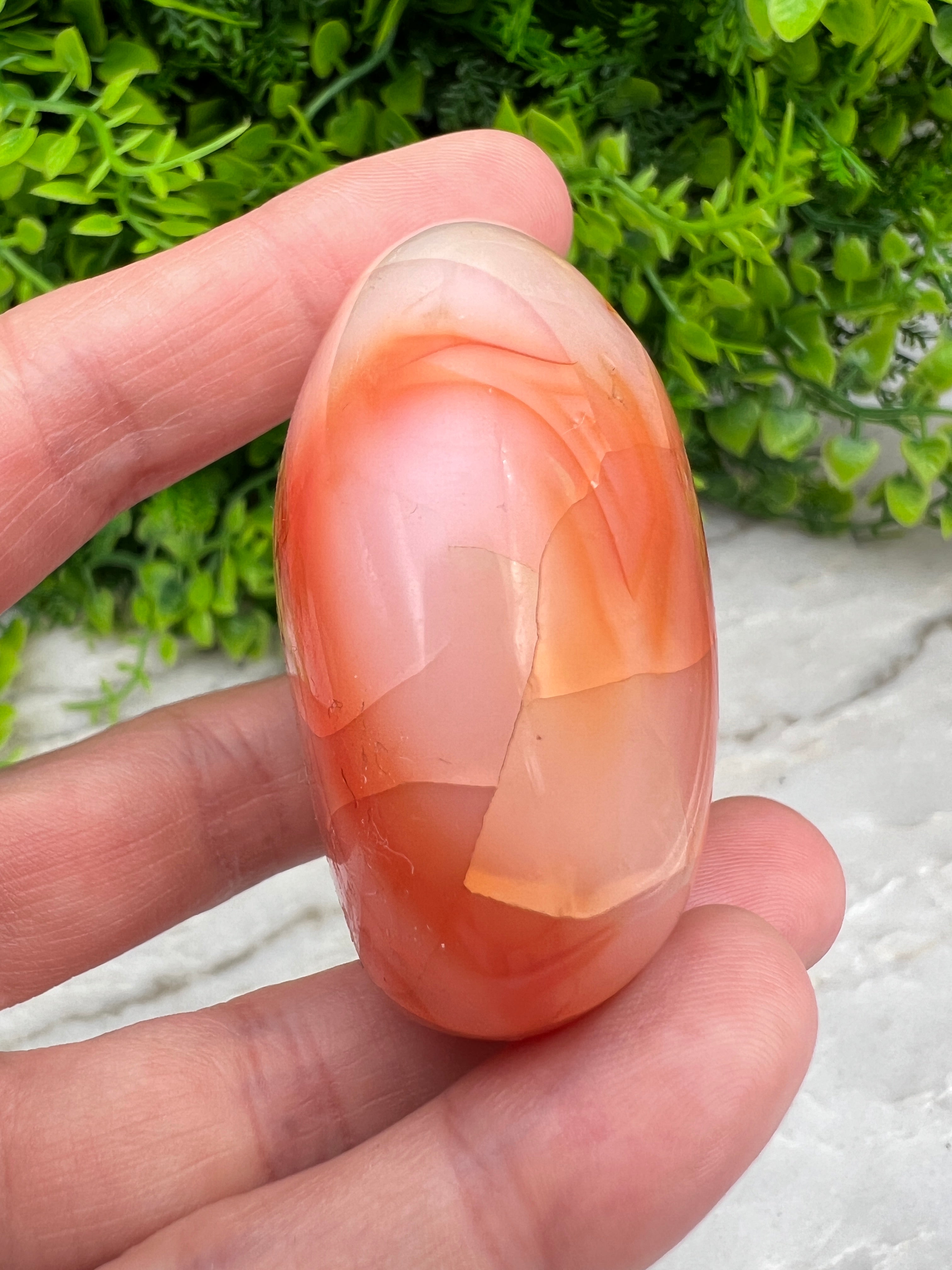 Carnelian tumbled stone (6 cm)