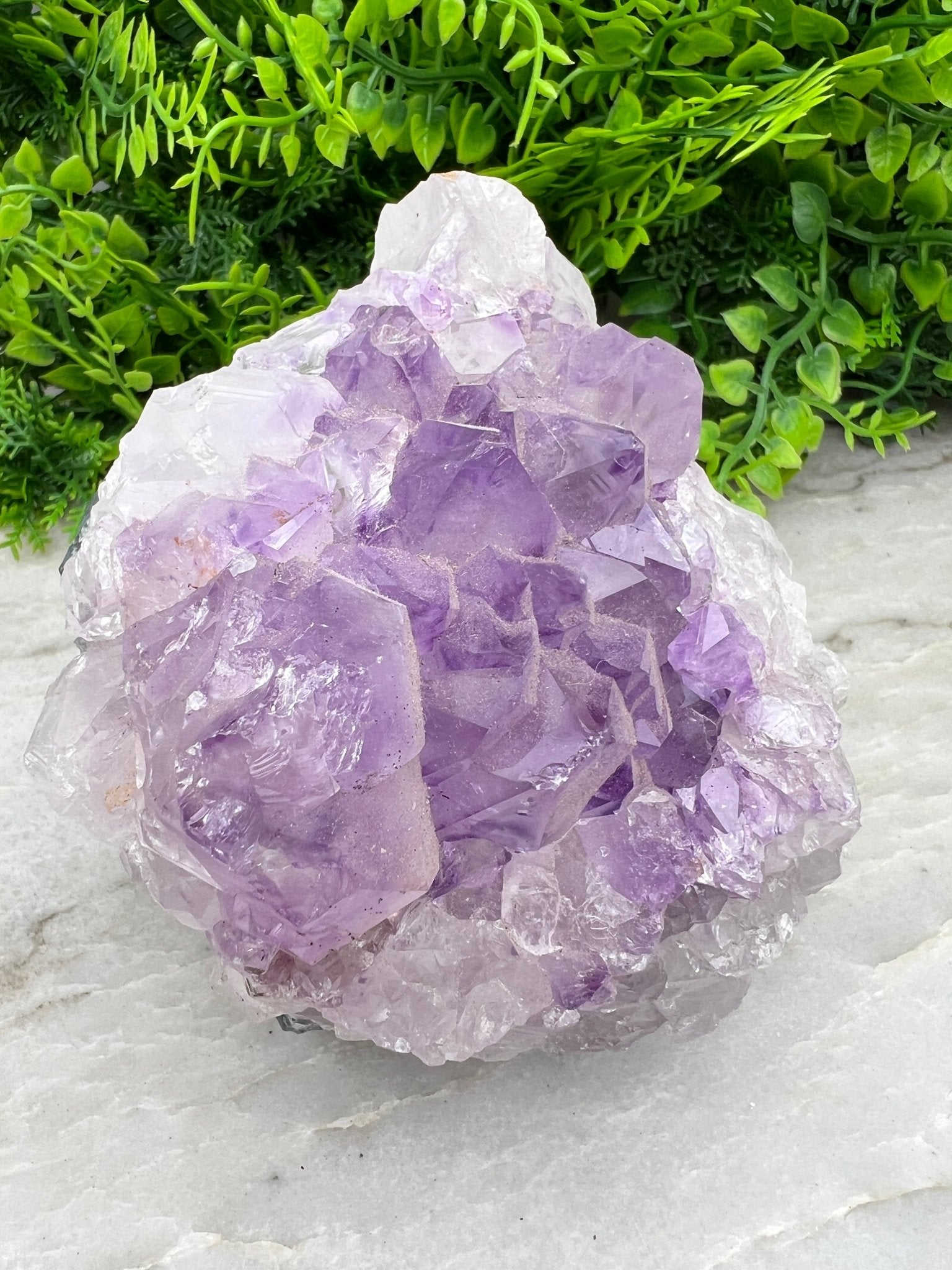 Amethist cluster (1.484 kg) by KEY LIME STORE