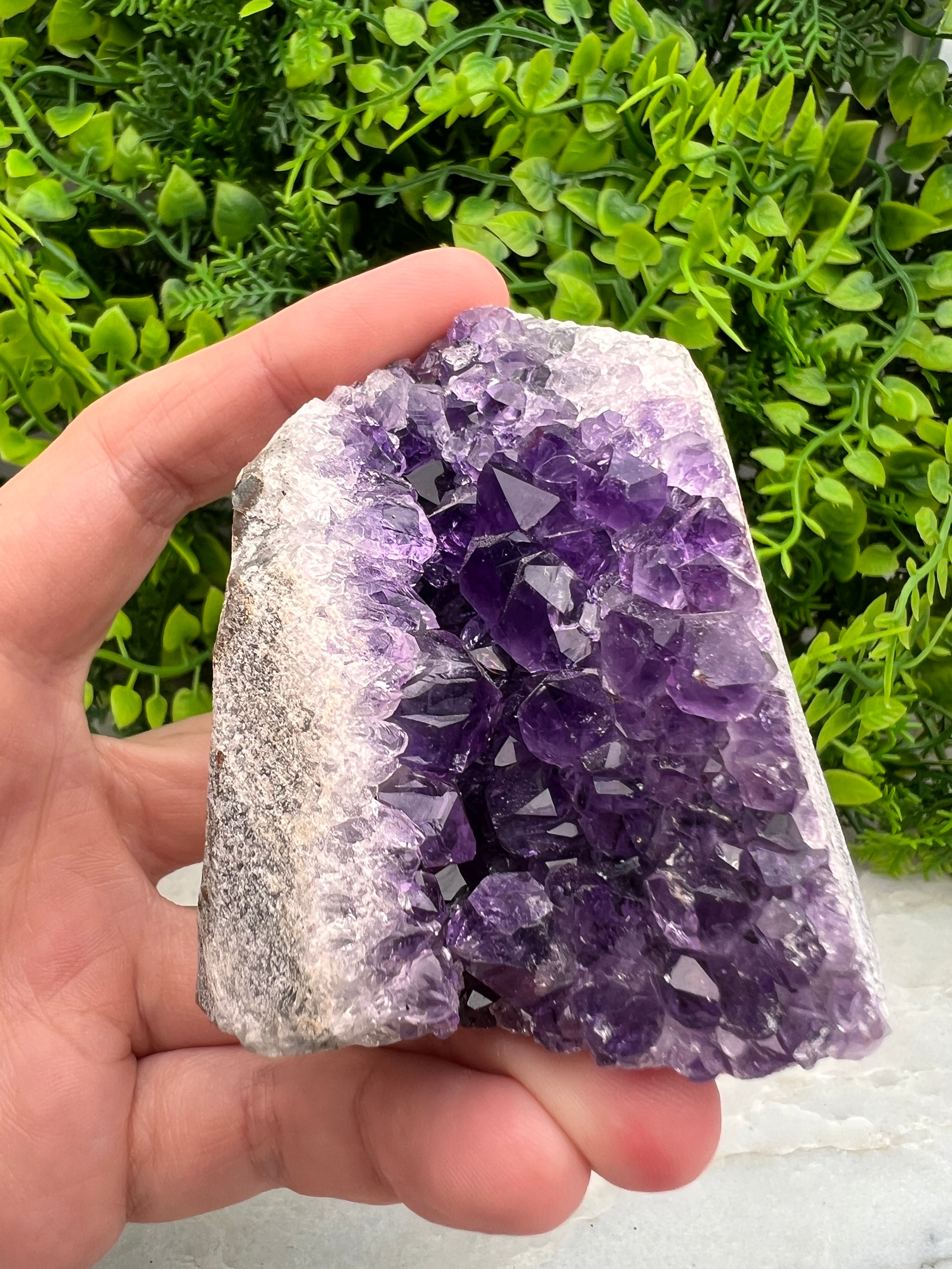 Amethist cluster cut base