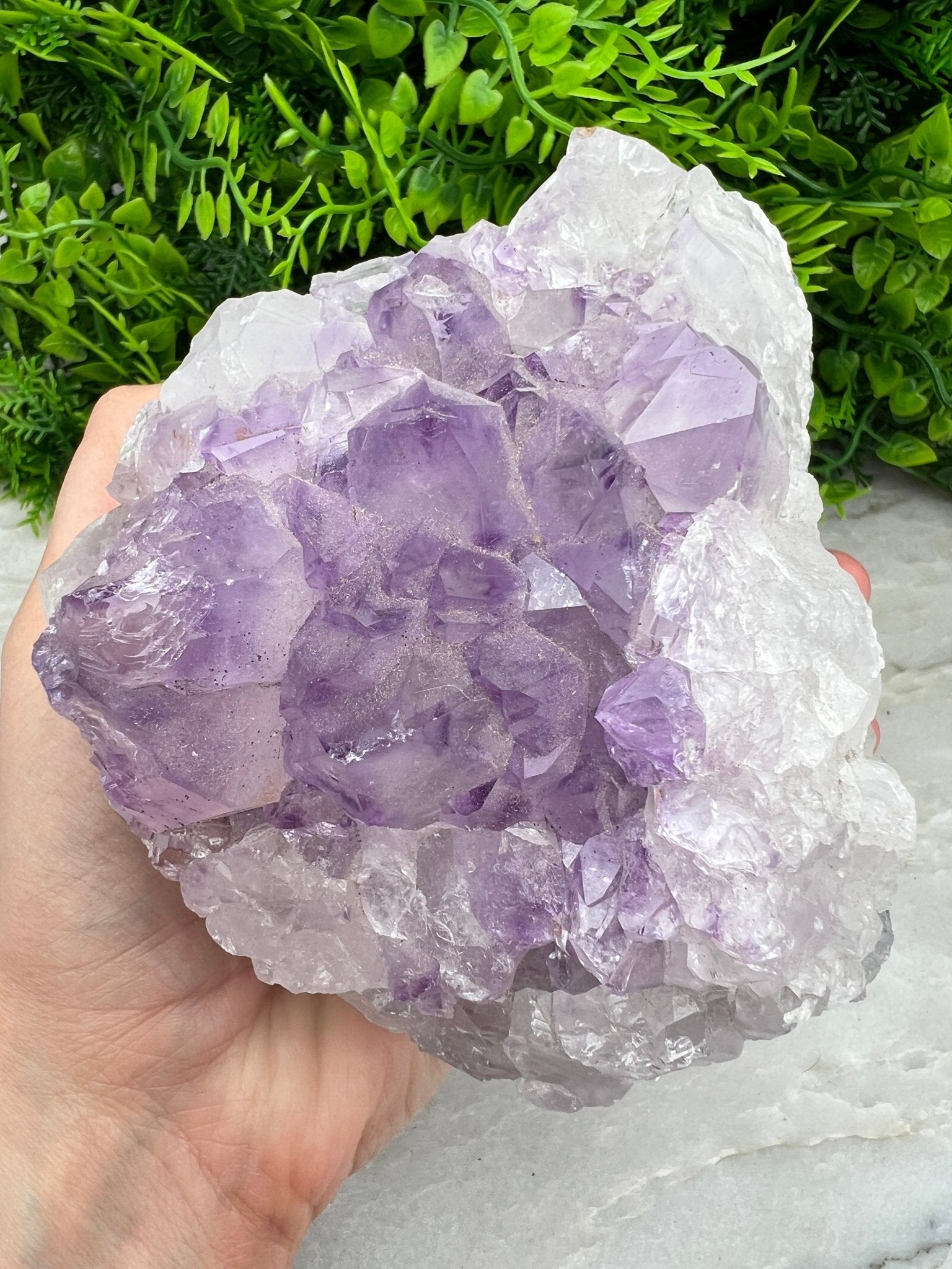 Amethist cluster (1.484 kg) by KEY LIME STORE