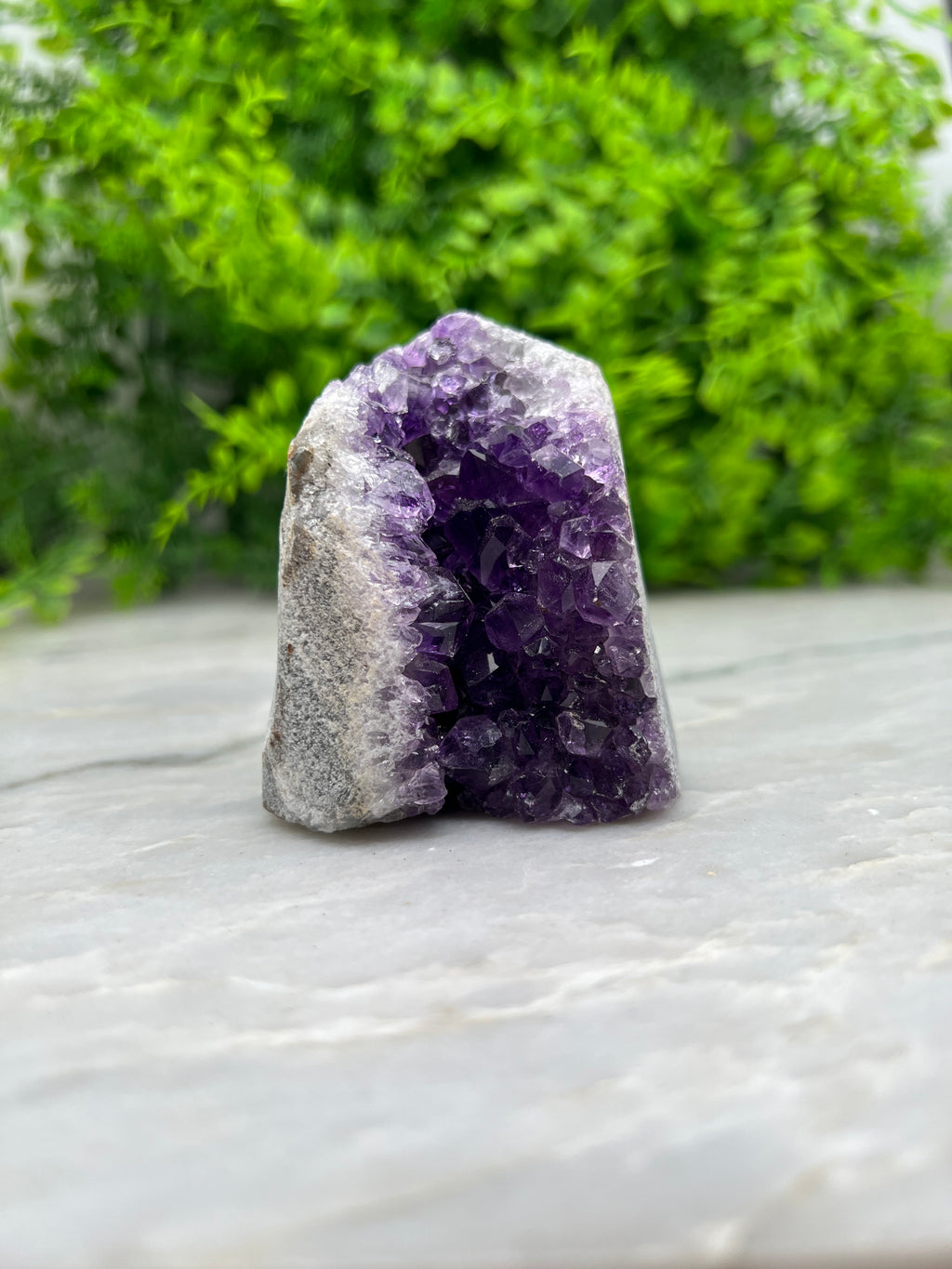 Amethist cluster cut base