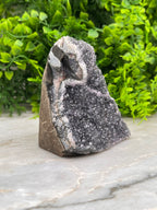 Amethist cluster cut base