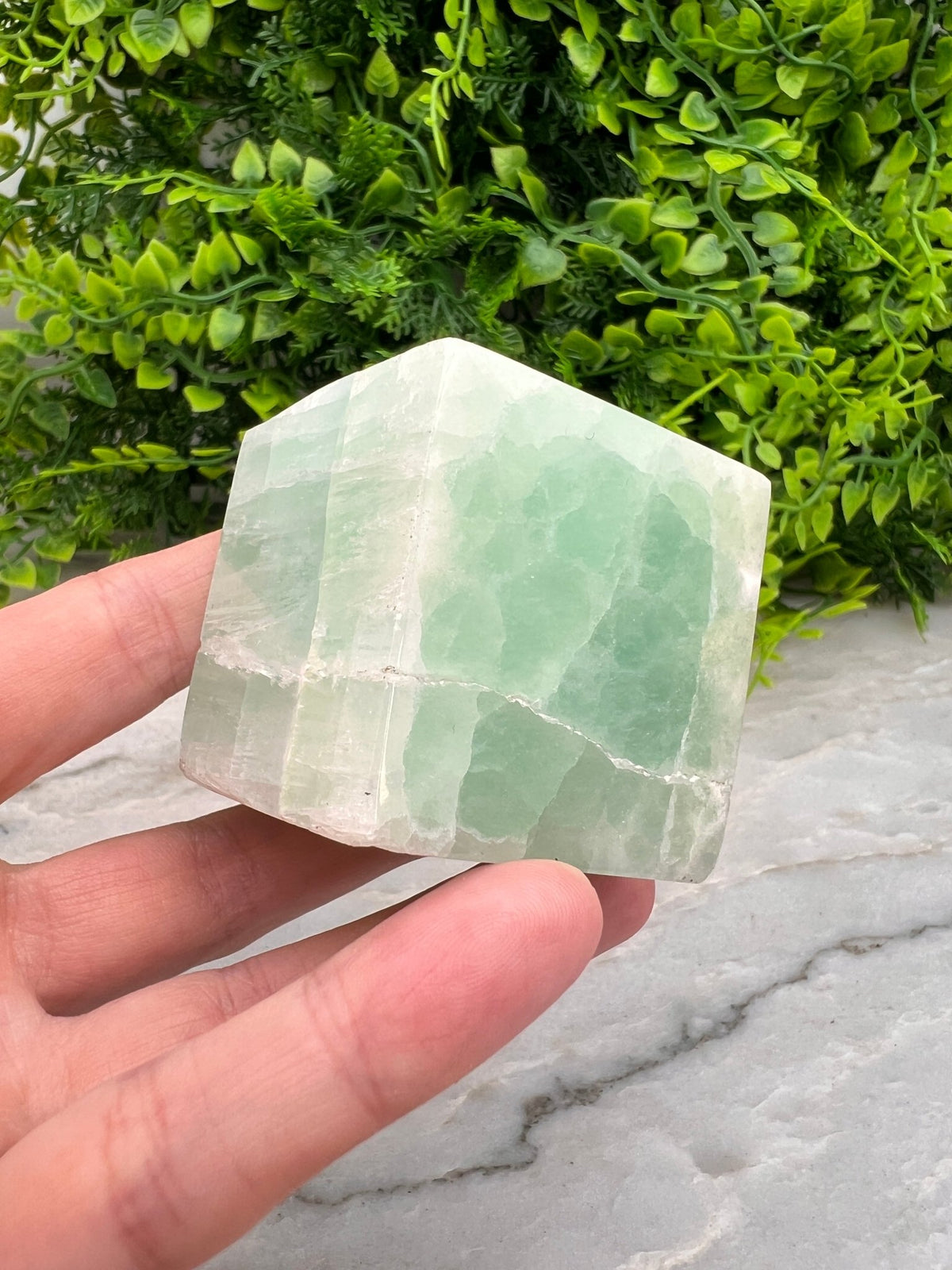 Pistache Calciet kubus cut base by KEY LIME STORE