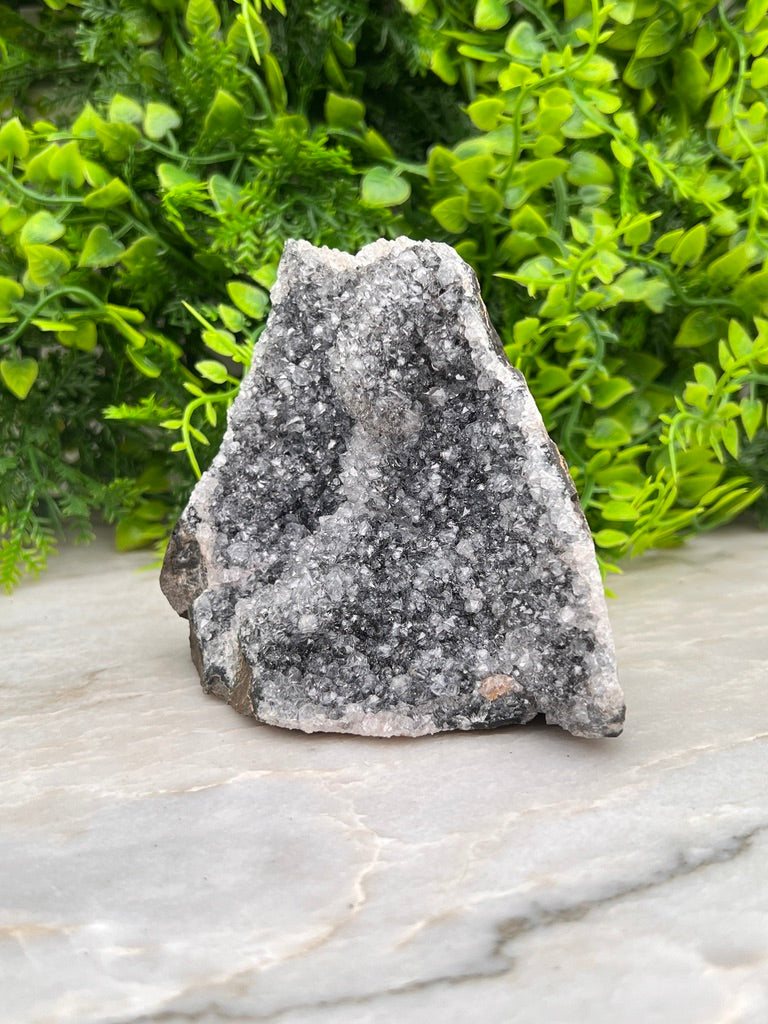 Amethist cluster cut base