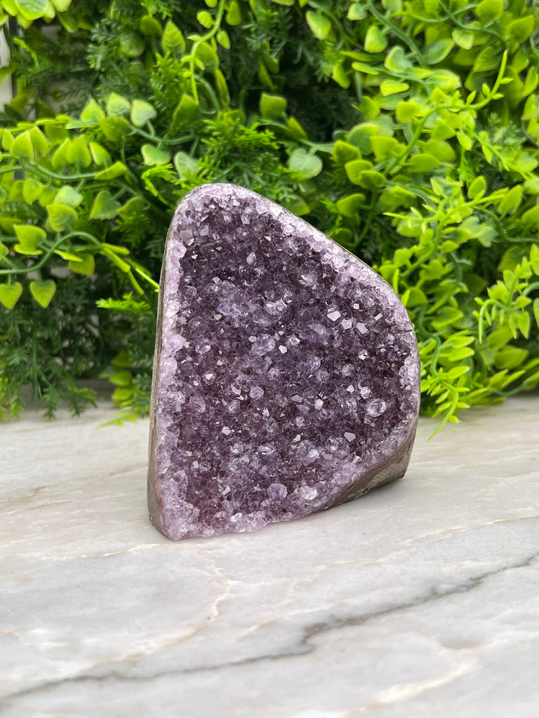 Amethist cluster cut base