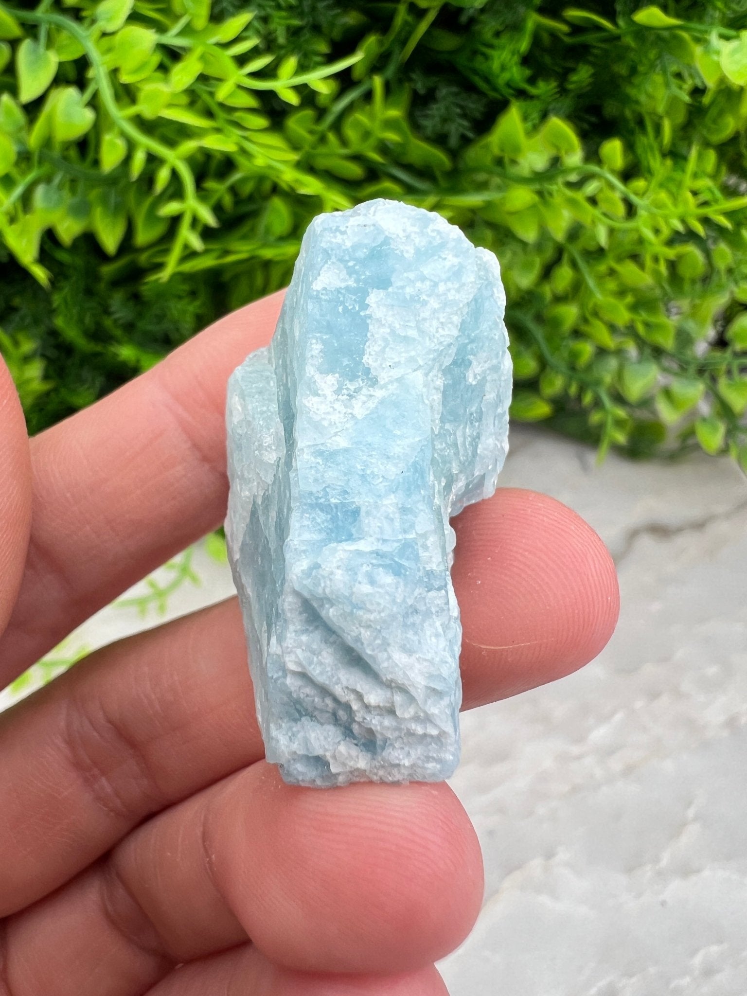 Aquamarin, roh (3 cm) von KEY LIME STORE