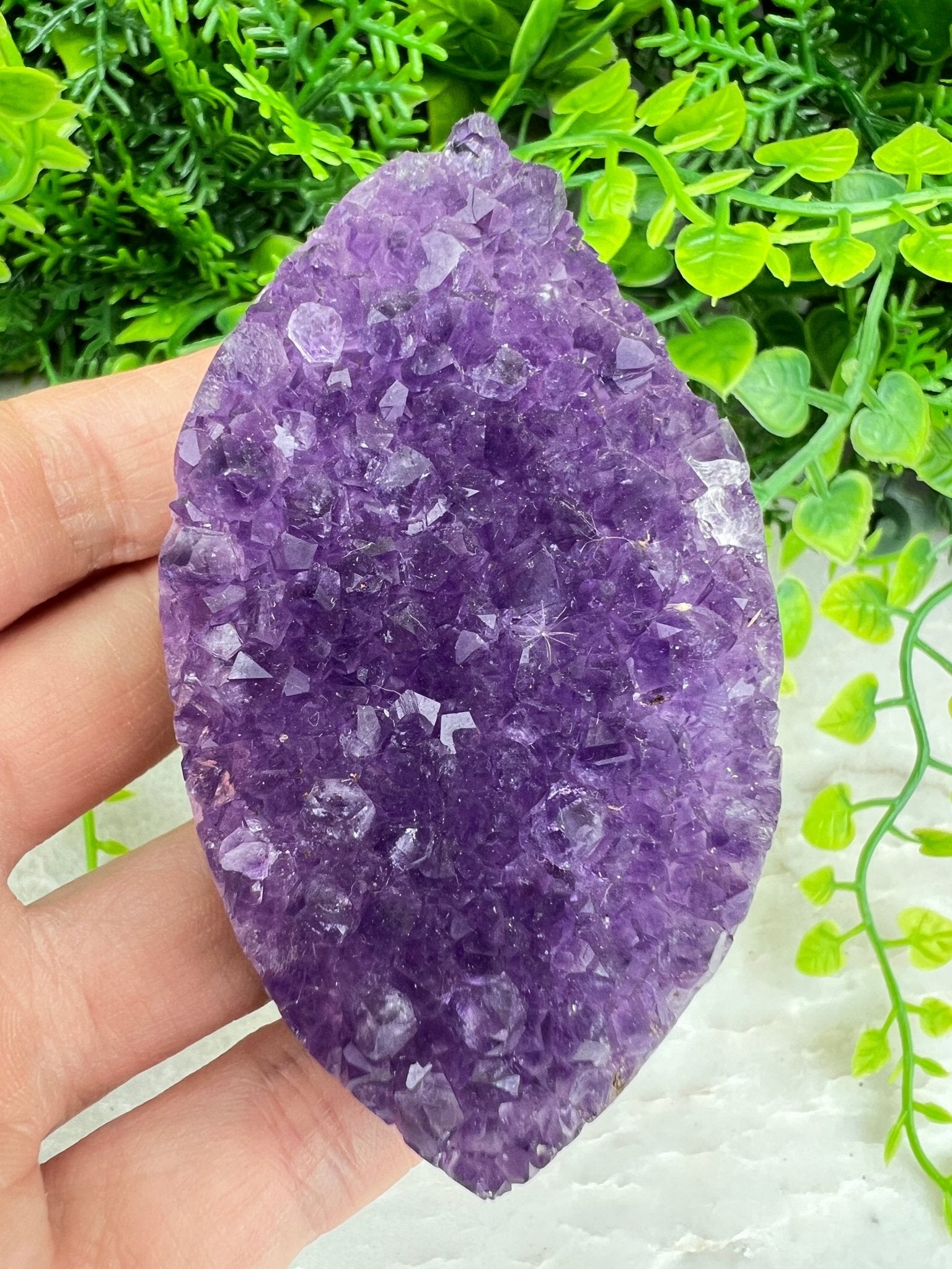 Amethyst und Achat, elliptisch, rundum poliert (7 cm) von KEY LIME STORE