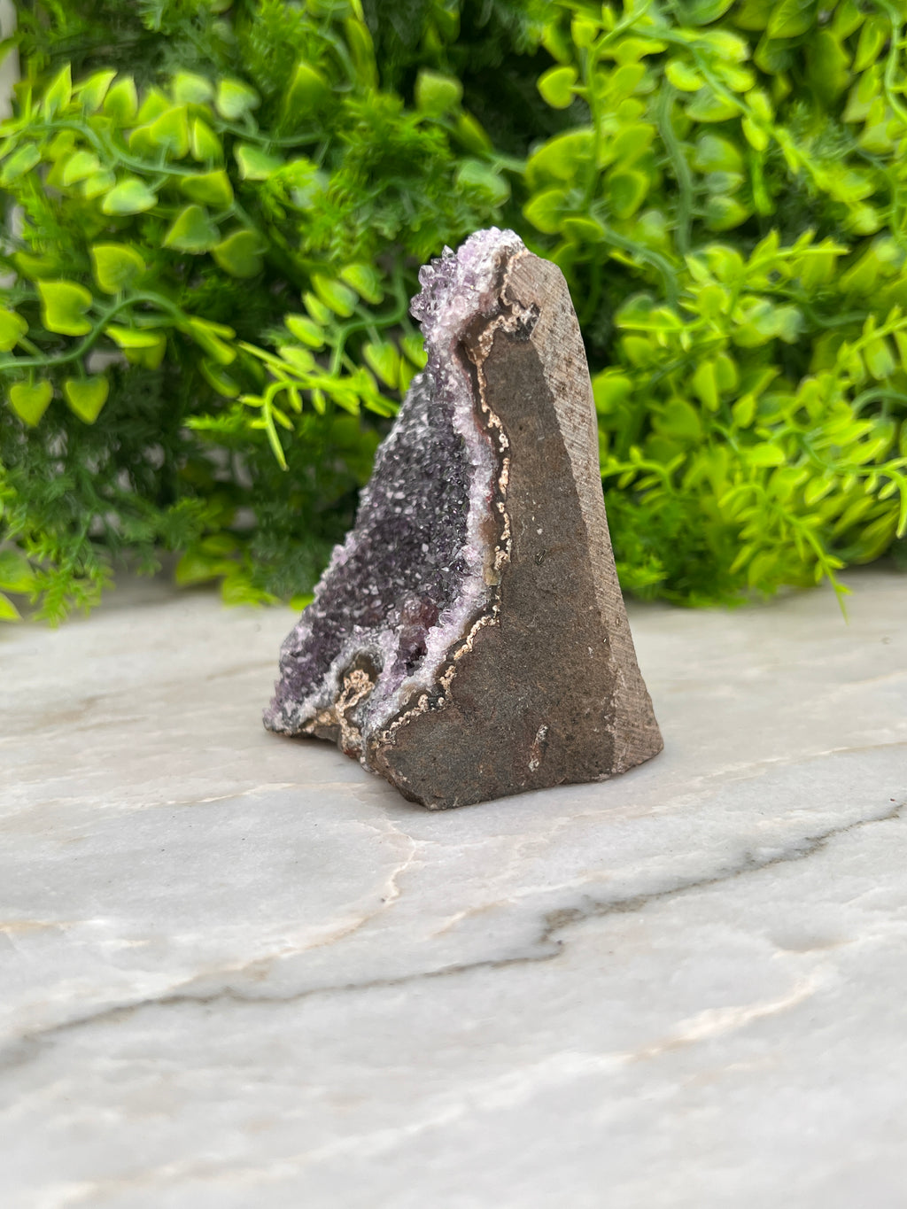 Amethist cluster cut base