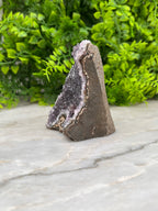 Amethist cluster cut base