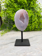 Agaat geode op standaard (14 cm)