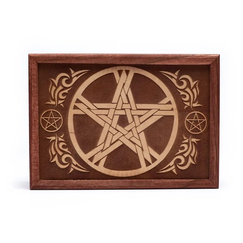 Tarot box engraved with a pentagram (17.5 x 13 x 6.5 cm)