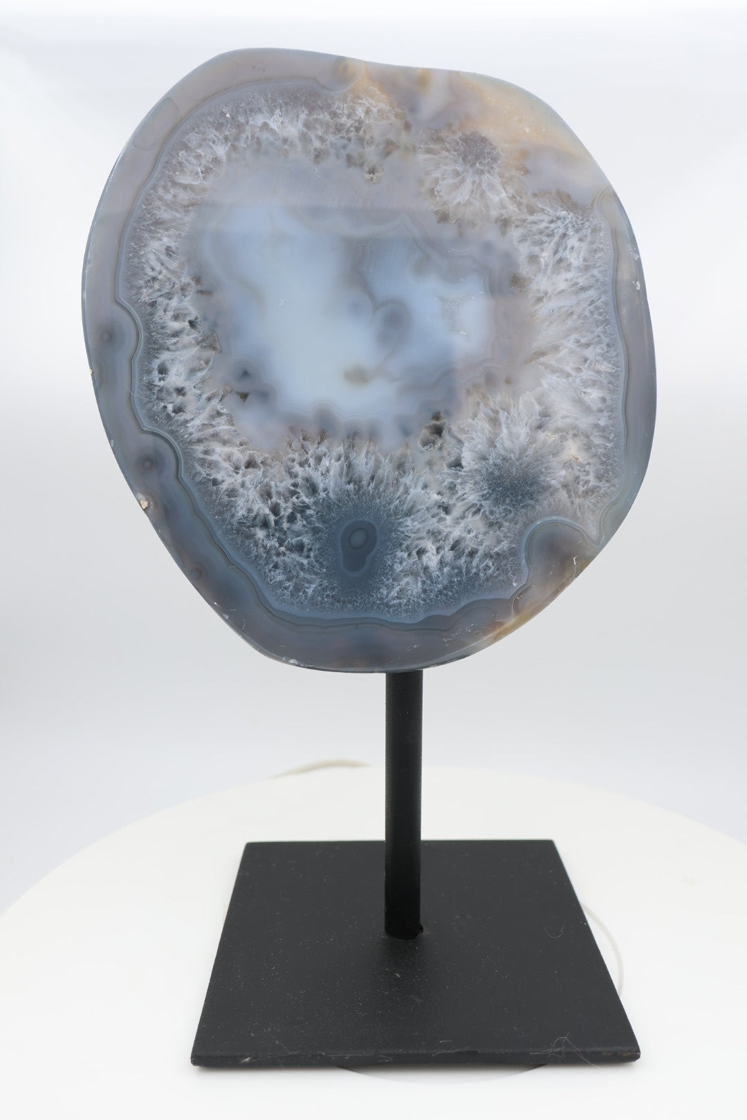 Halve agaat op standaard 1.450 kg