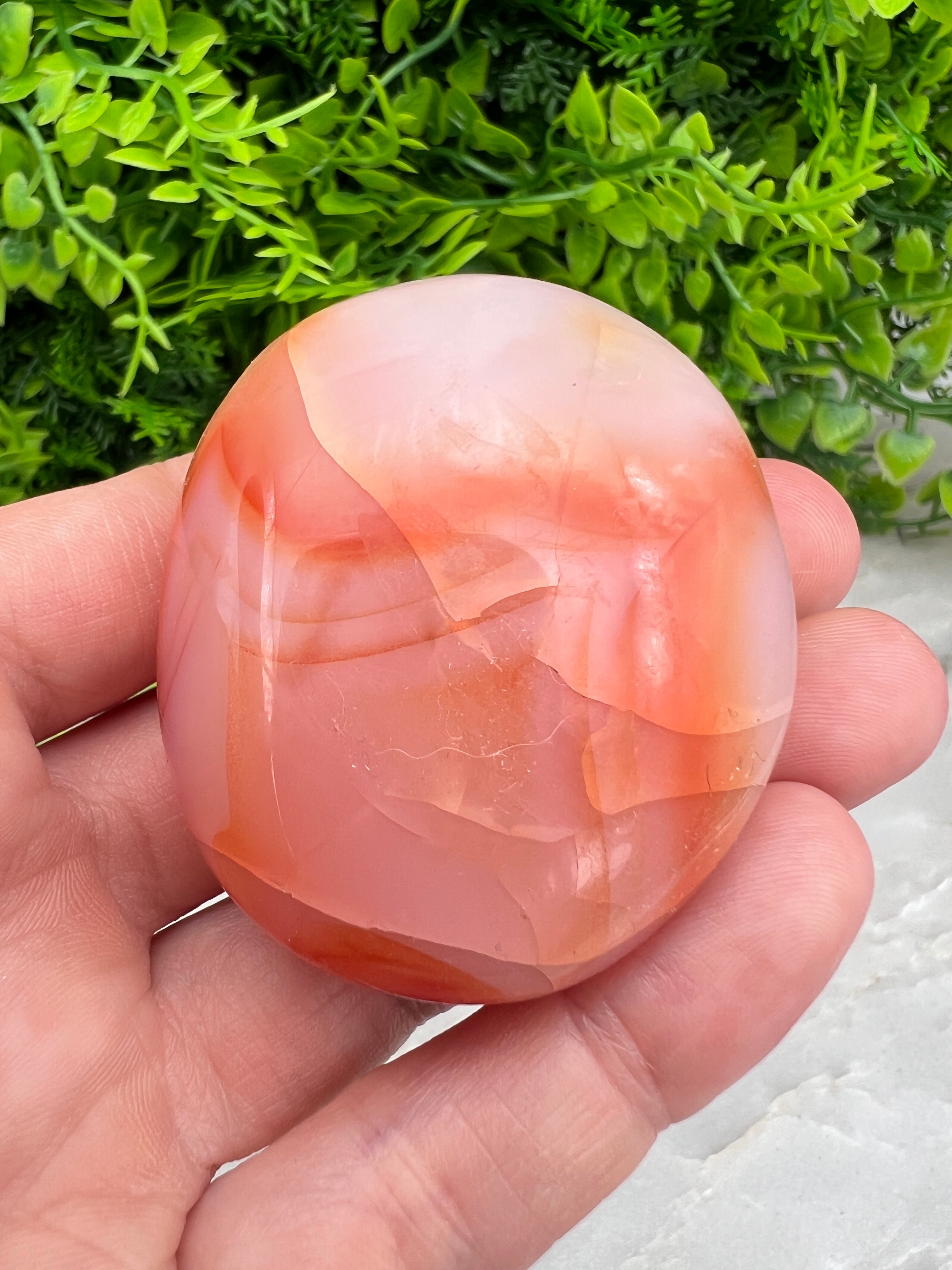 Carnelian tumbled stone (6 cm)
