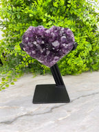 Amethist hart op standaard by KEY LIME STORE