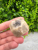 Grossulaar hexagon half ruw half gepolijst by KEY LIME STORE