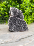 Amethist cluster cut base