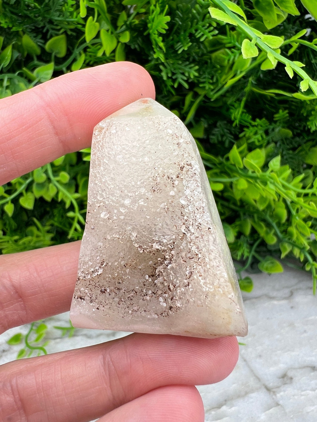 Amethyst-Cluster-Turm (4 cm) von KEY LIME STORE