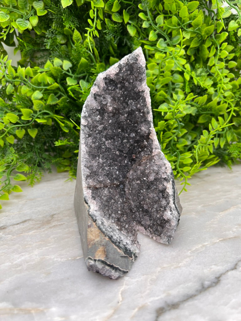 Amethist cluster cut base