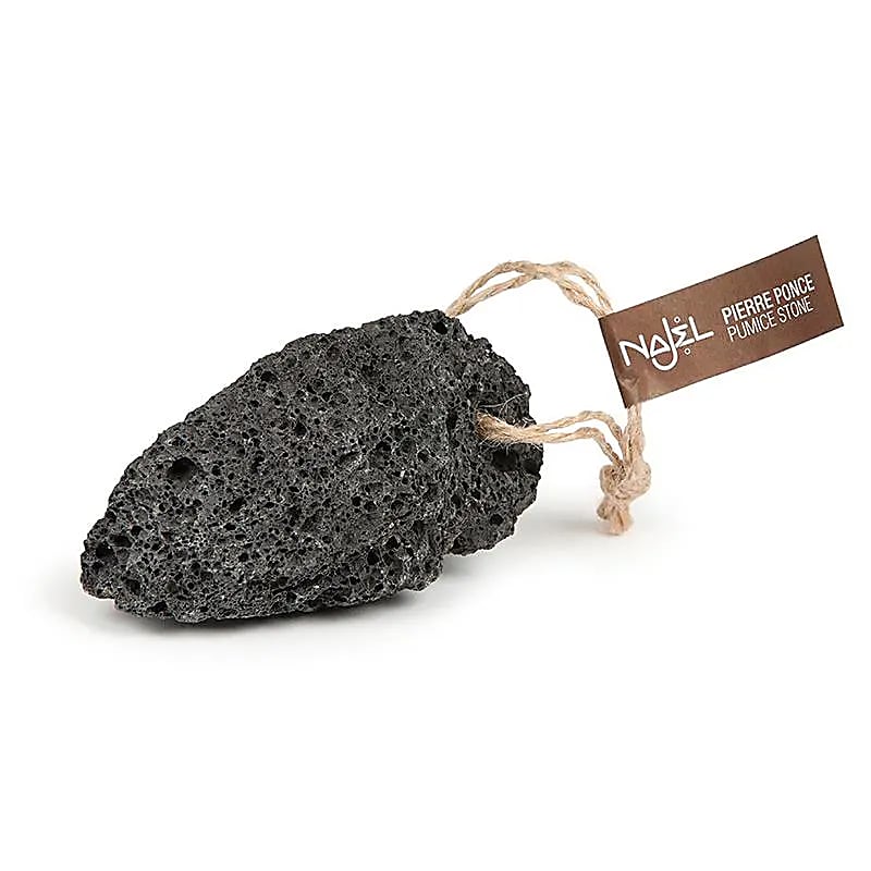 lavasteen scrubsteen Najel met hangkoord (7-10 cm)