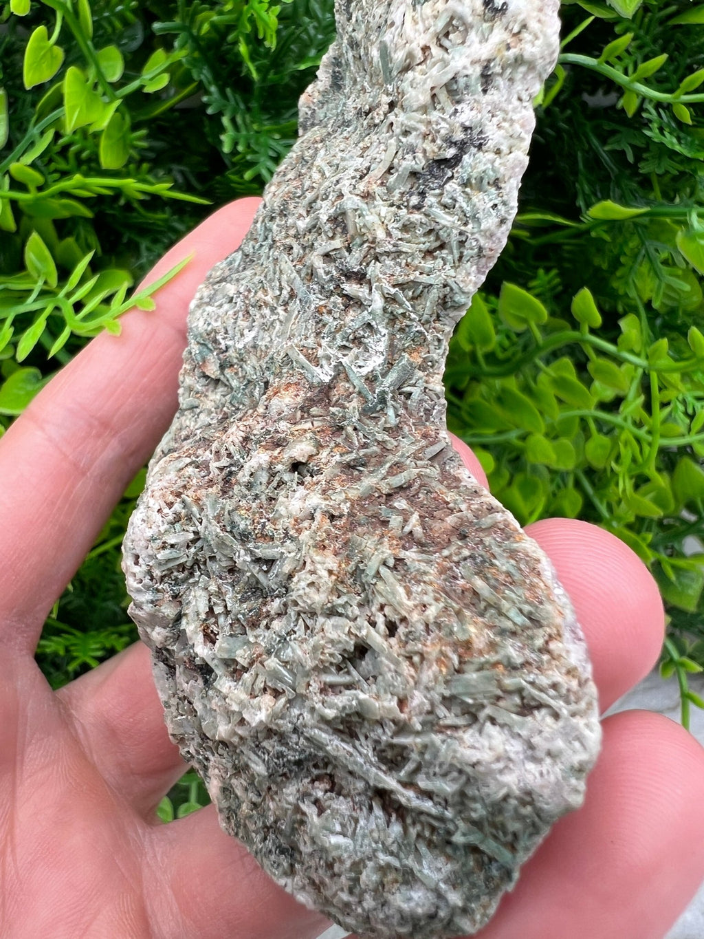 Rosa Amethyst-Cluster (9 cm) von KEY LIME STORE