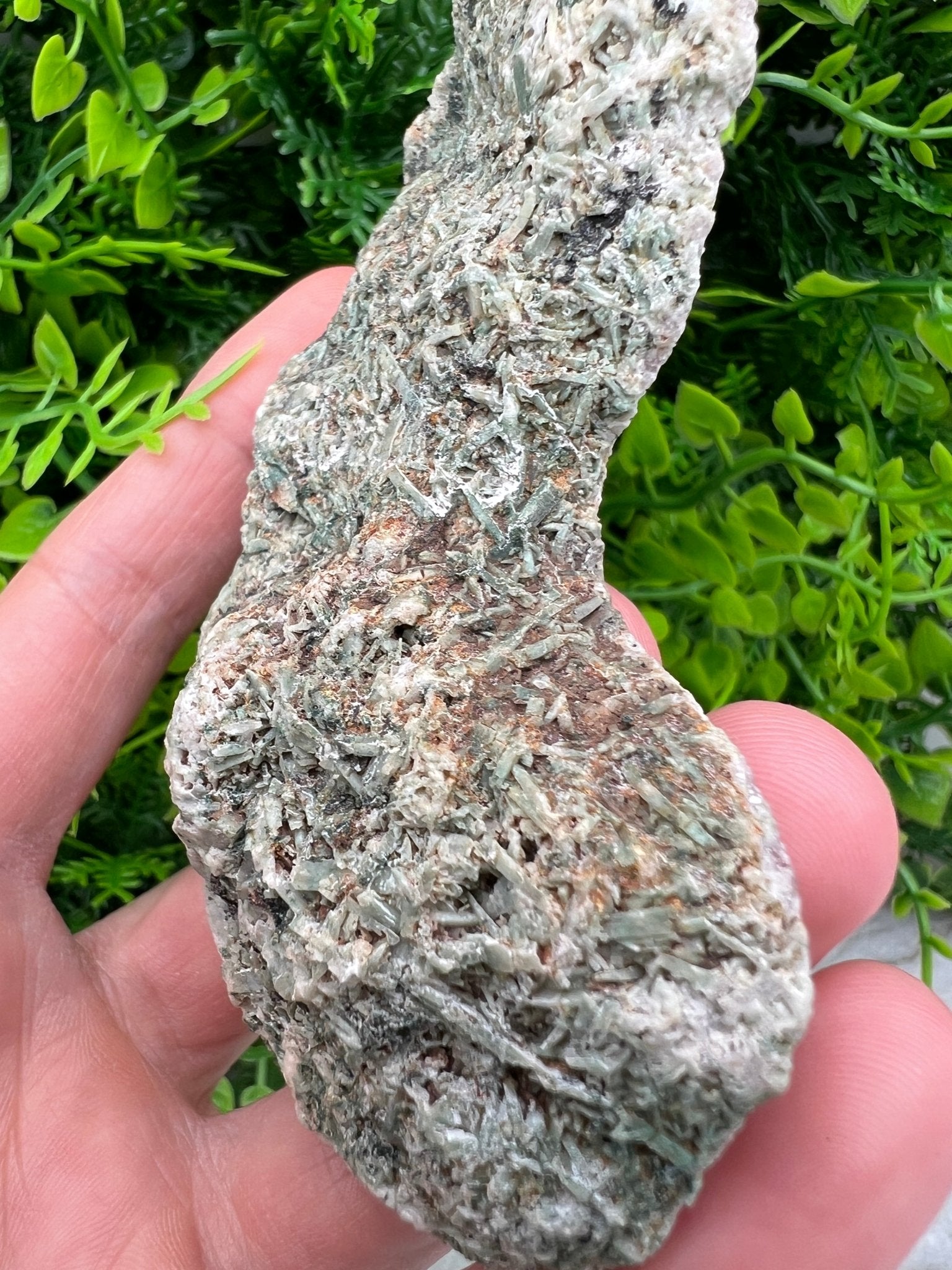 Rosa Amethyst-Cluster (9 cm) von KEY LIME STORE