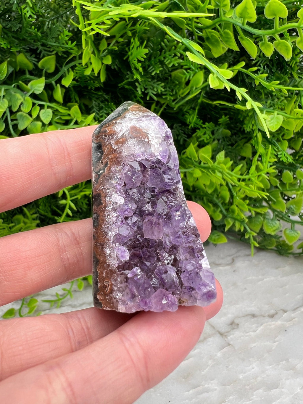 Amethyst-Cluster-Turm (5 cm) von KEY LIME STORE