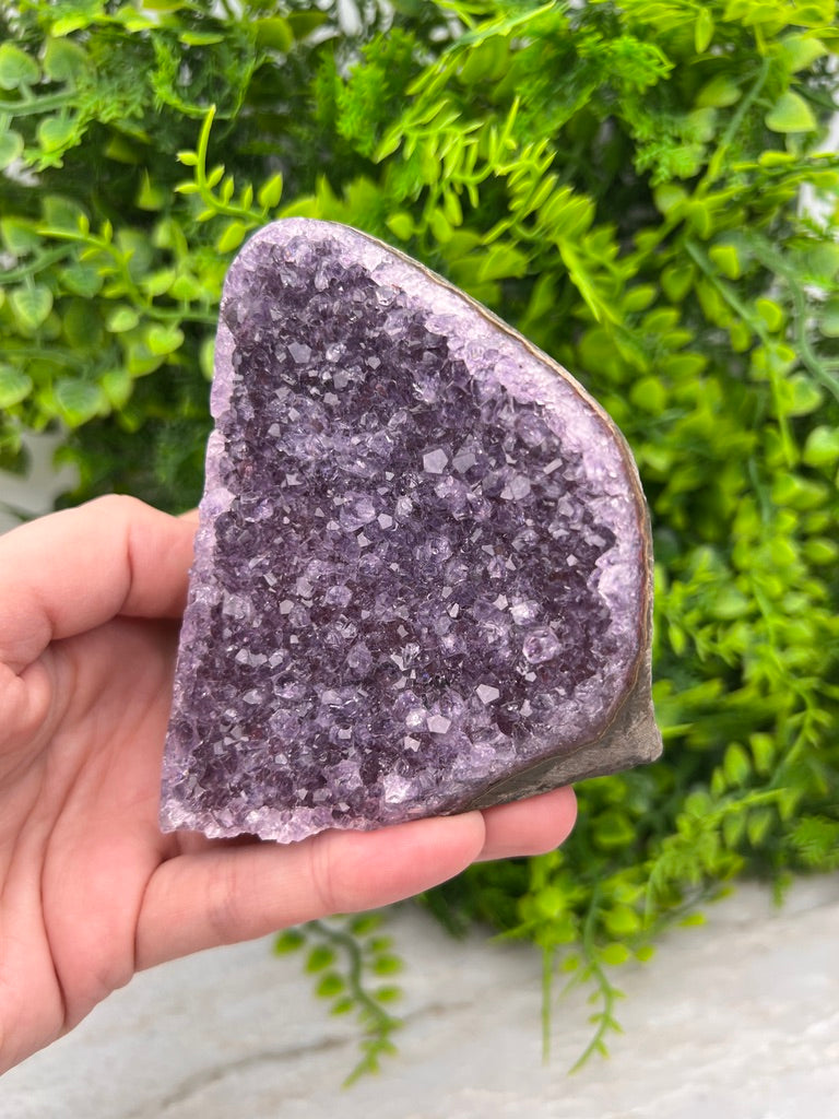Amethist cluster cut base