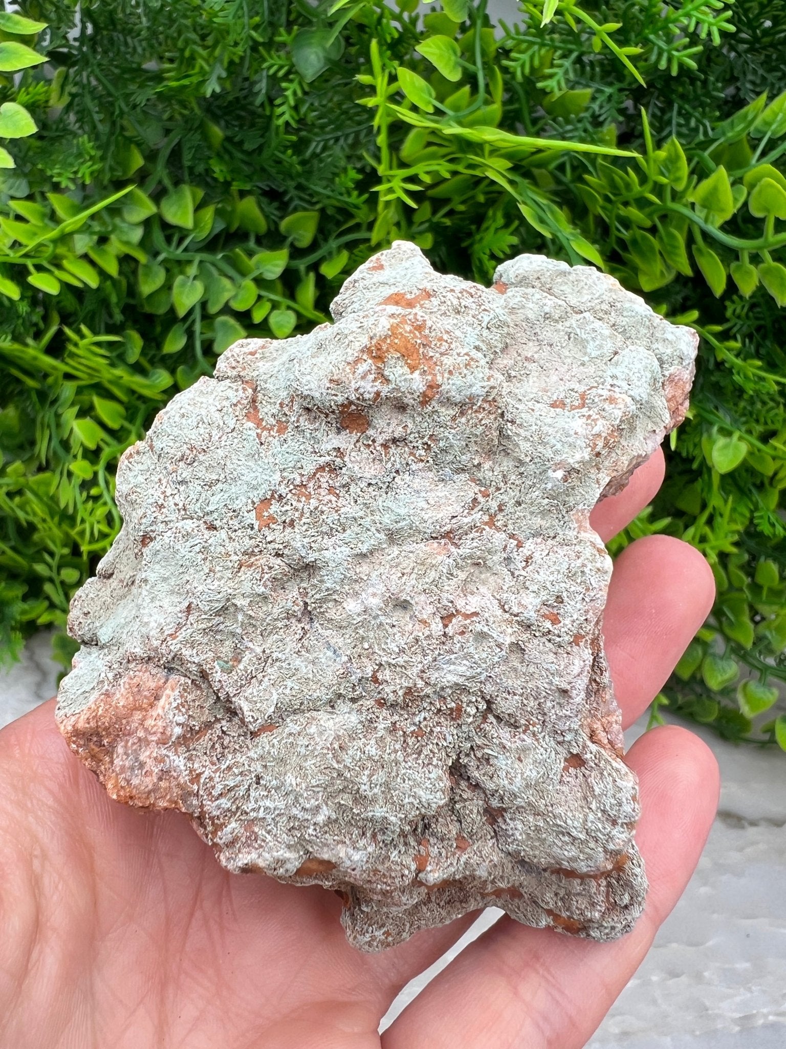 Roze Amethist ruw cluster (9 cm) by KEY LIME STORE