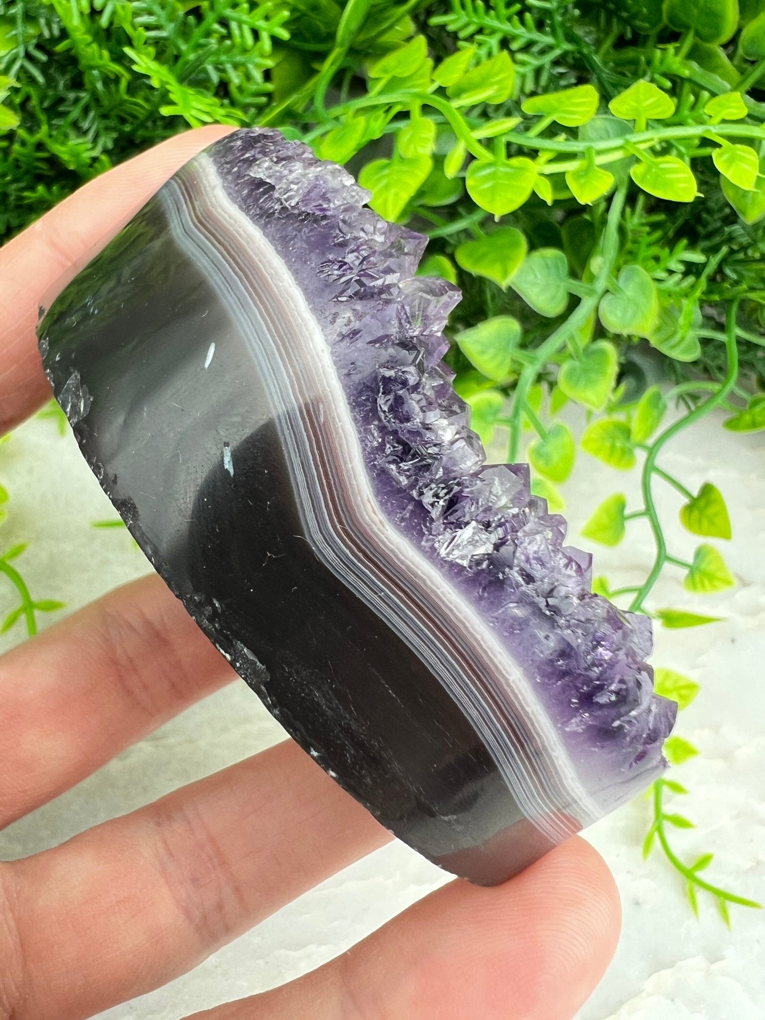 Amethyst und Achat, elliptisch, rundum poliert (7 cm) von KEY LIME STORE