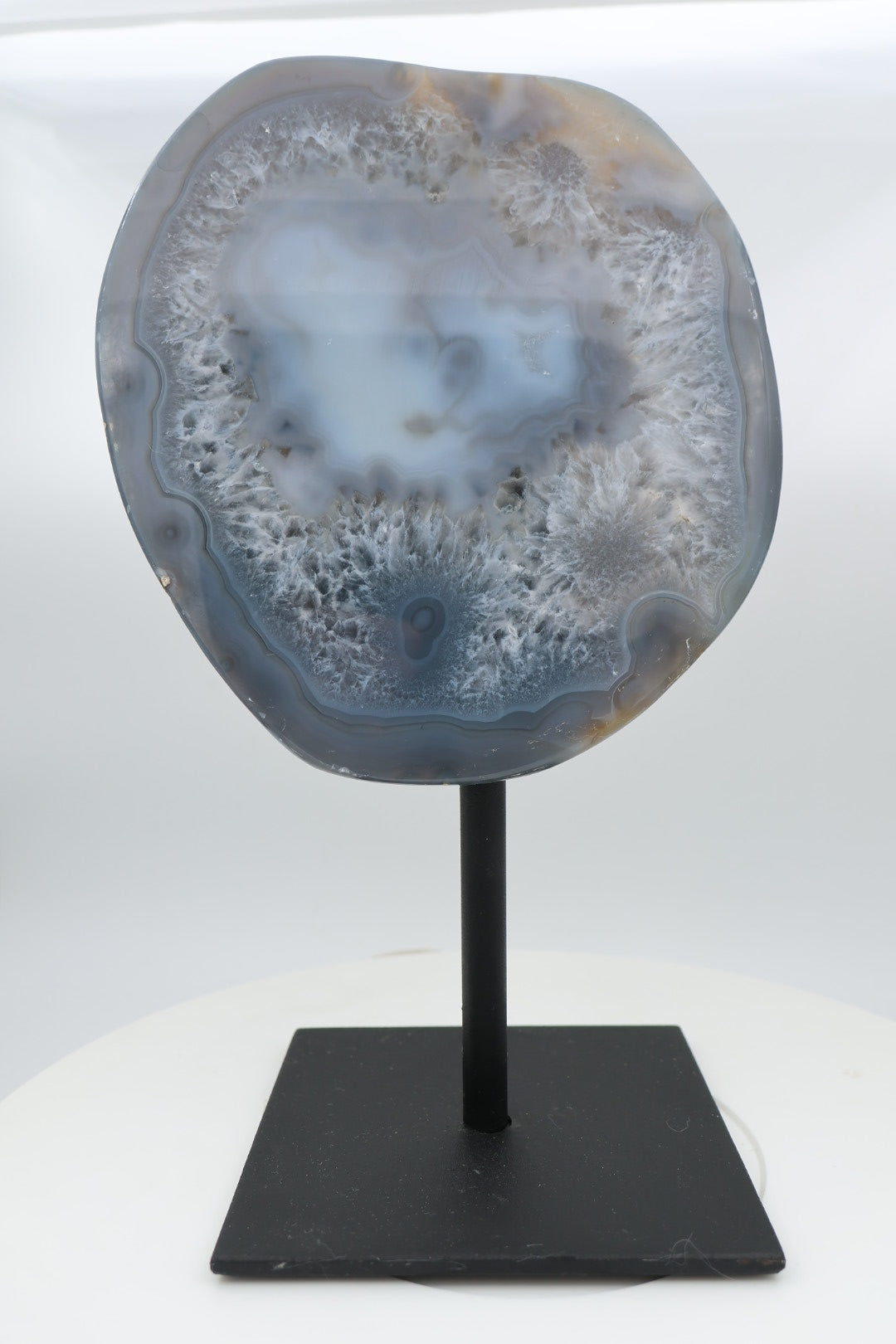 Halve agaat op standaard 1.450 kg