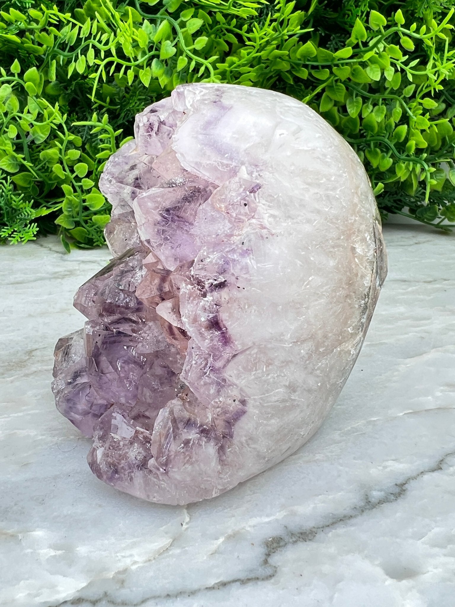 Amethyst mit Bergkristall, Cluster-Schliff an der Basis (1,024 kg) von KEY LIME STORE