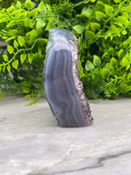 Amethist op Agaat cut base by KEY LIME STORE