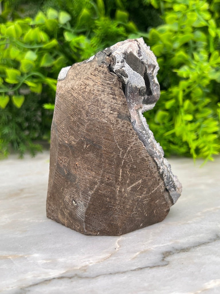Amethist cluster cut base