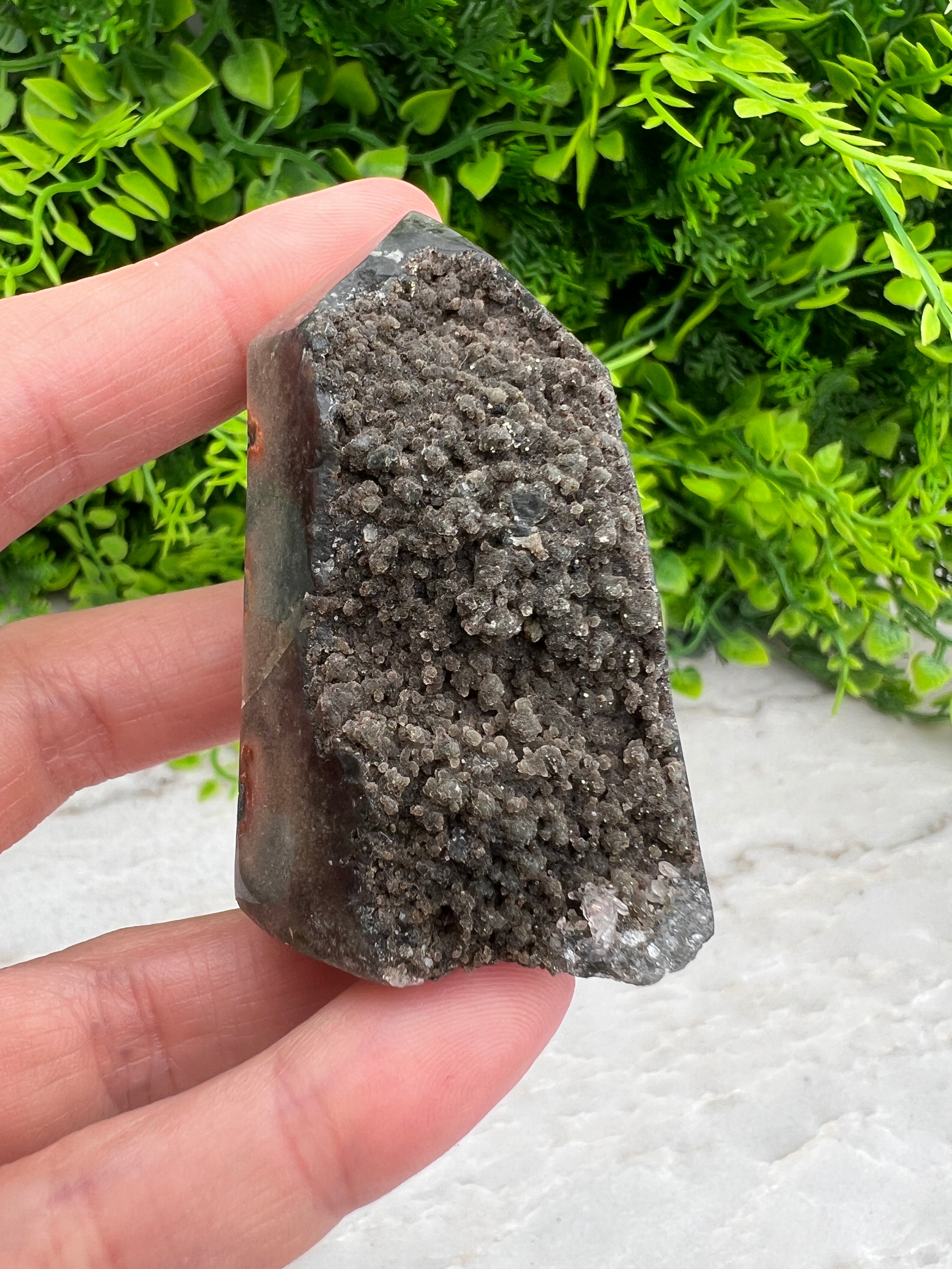 Donkere Amethist cluster toren (5 cm)