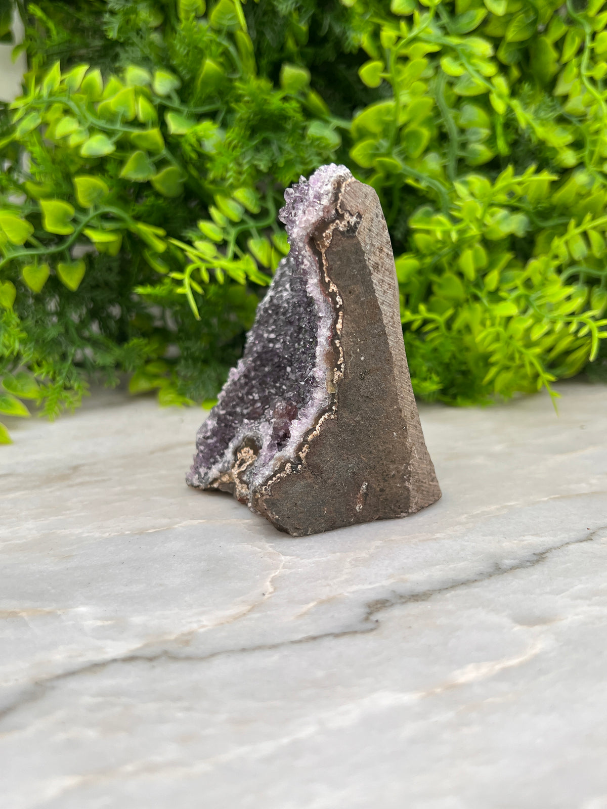Amethist cluster cut base