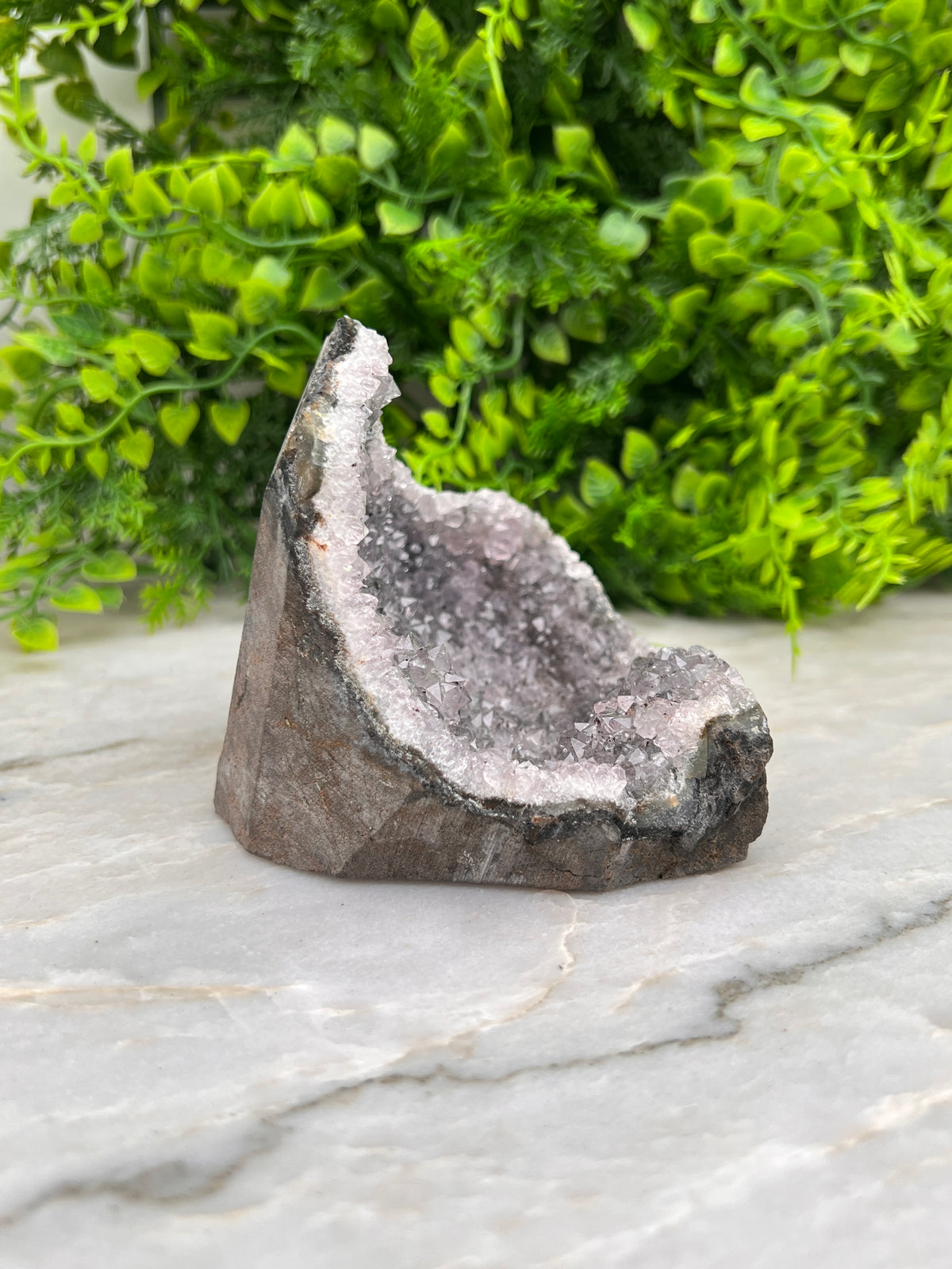 Amethist cluster cut base