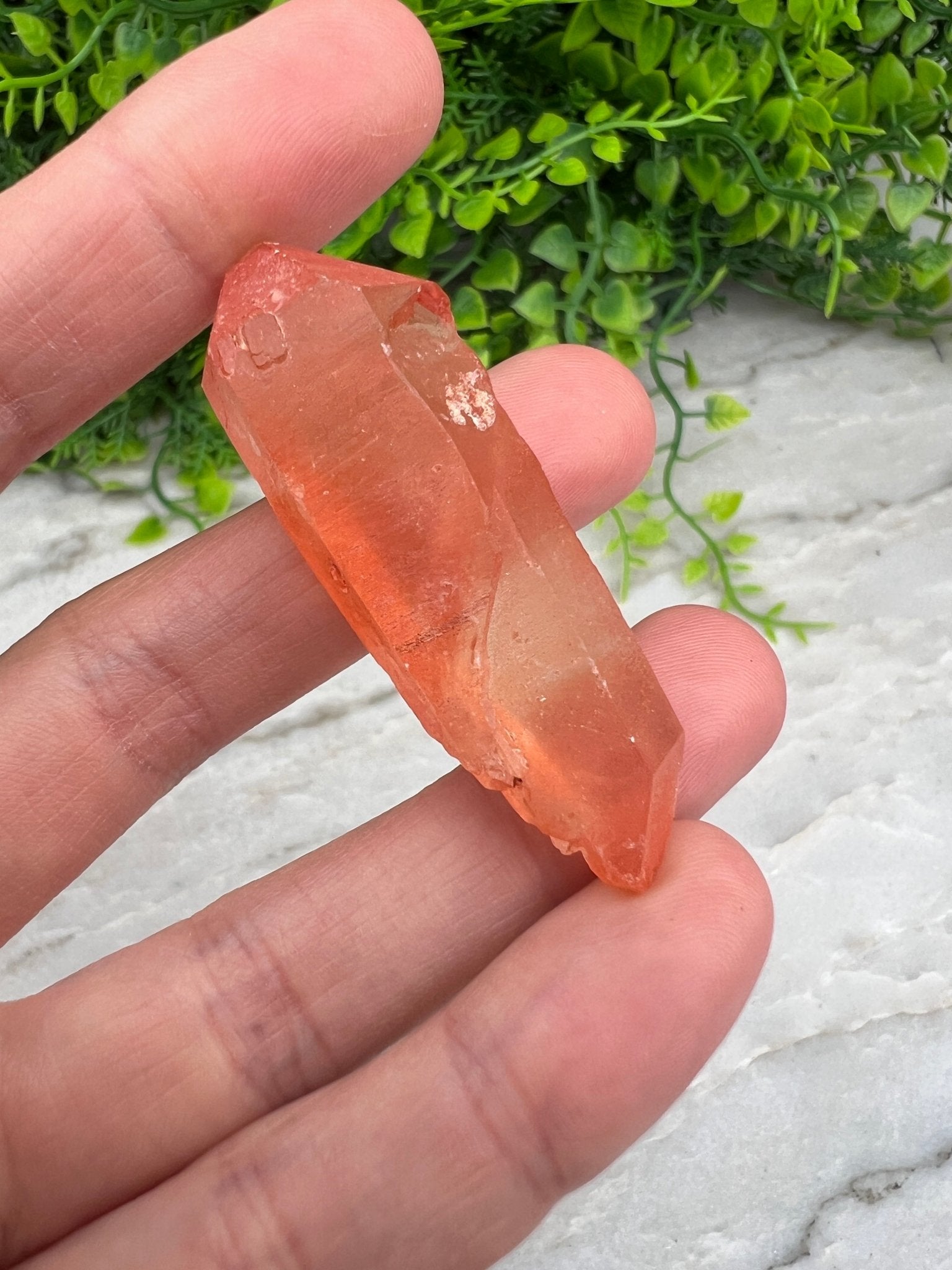 Red Healer (Hämatitquarz)-Cluster (5 cm) von KEY LIME STORE