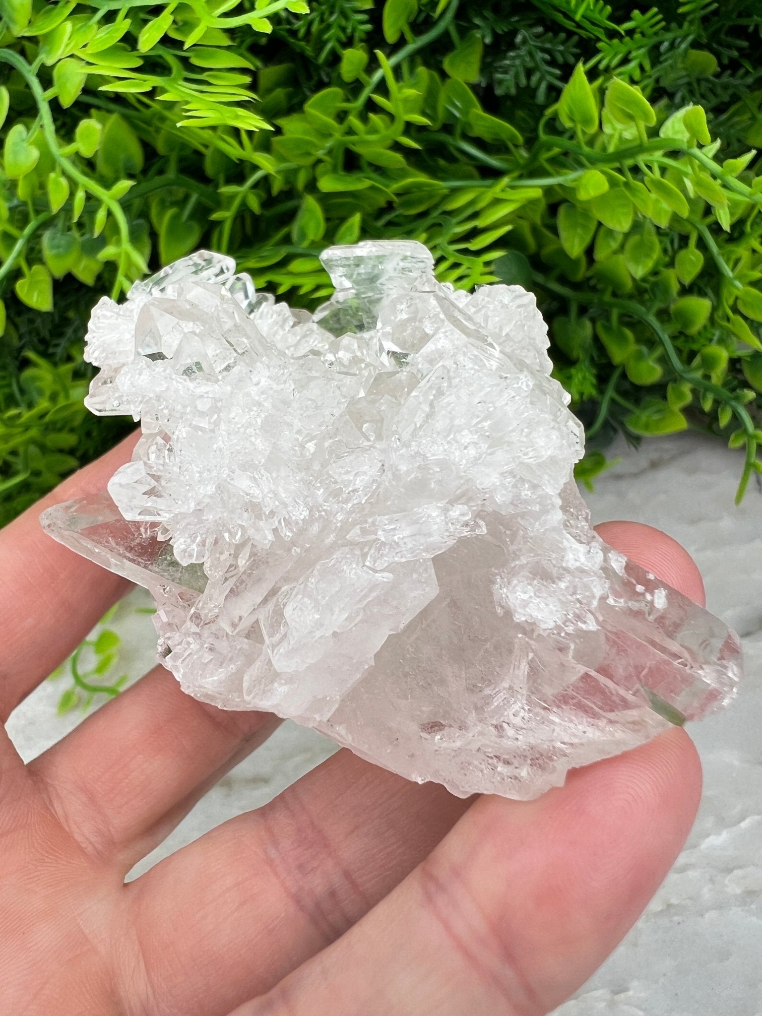 Bergkristal cluster met prachtige kristallen (8 cm) by KEY LIME STORE