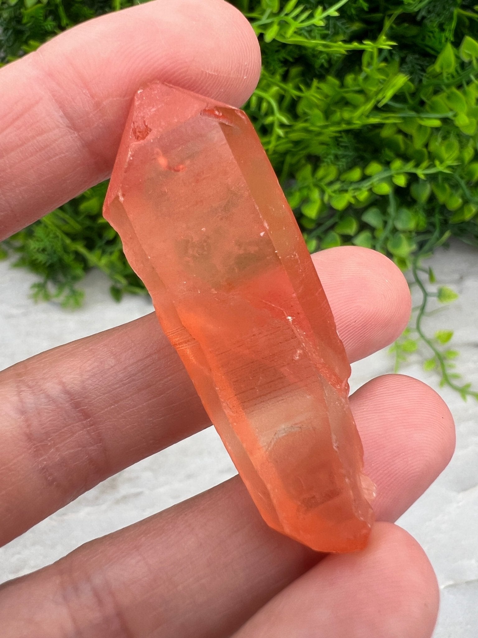 Red Healer (Hämatitquarz)-Cluster (5 cm) von KEY LIME STORE