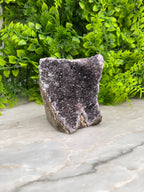 Amethist cluster cut base