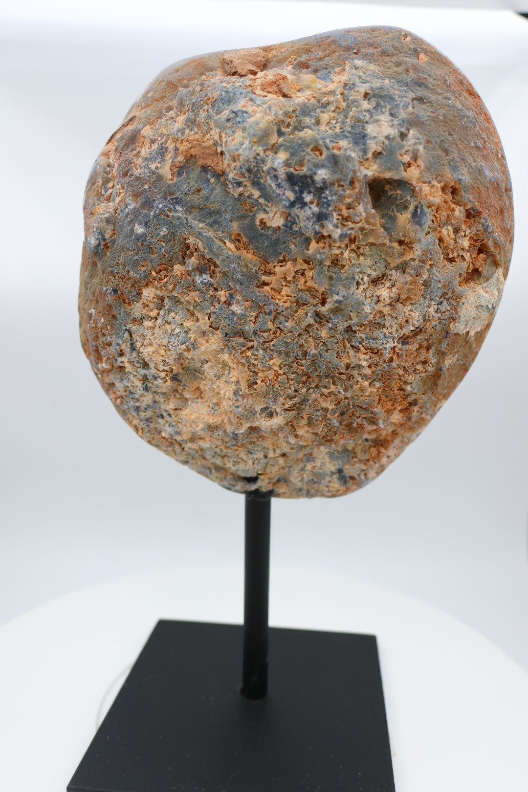 Halve agaat op standaard 1.450 kg