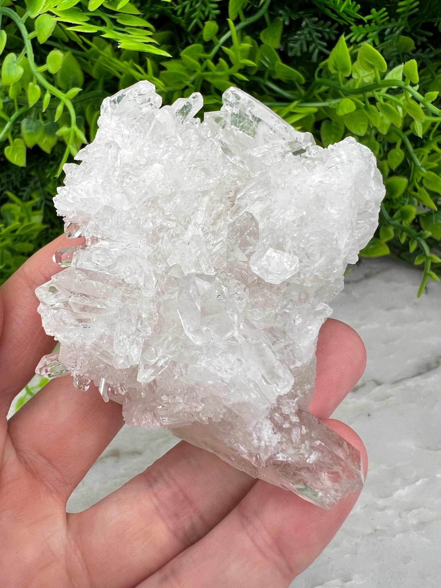 Bergkristal cluster met prachtige kristallen (8 cm) by KEY LIME STORE