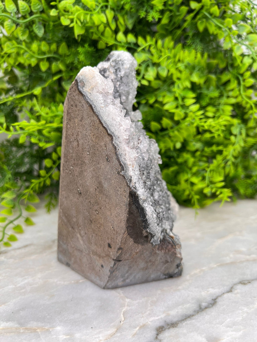 Grijze Amethist cluster XL by KEY LIME STORE