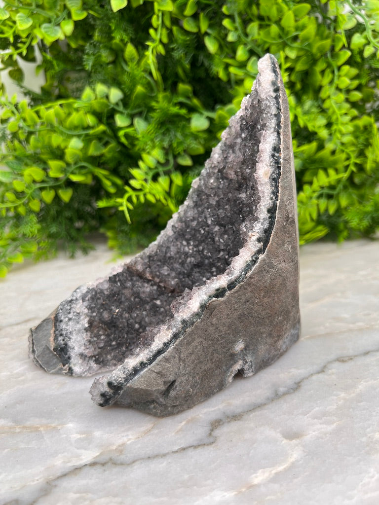 Amethist cluster cut base